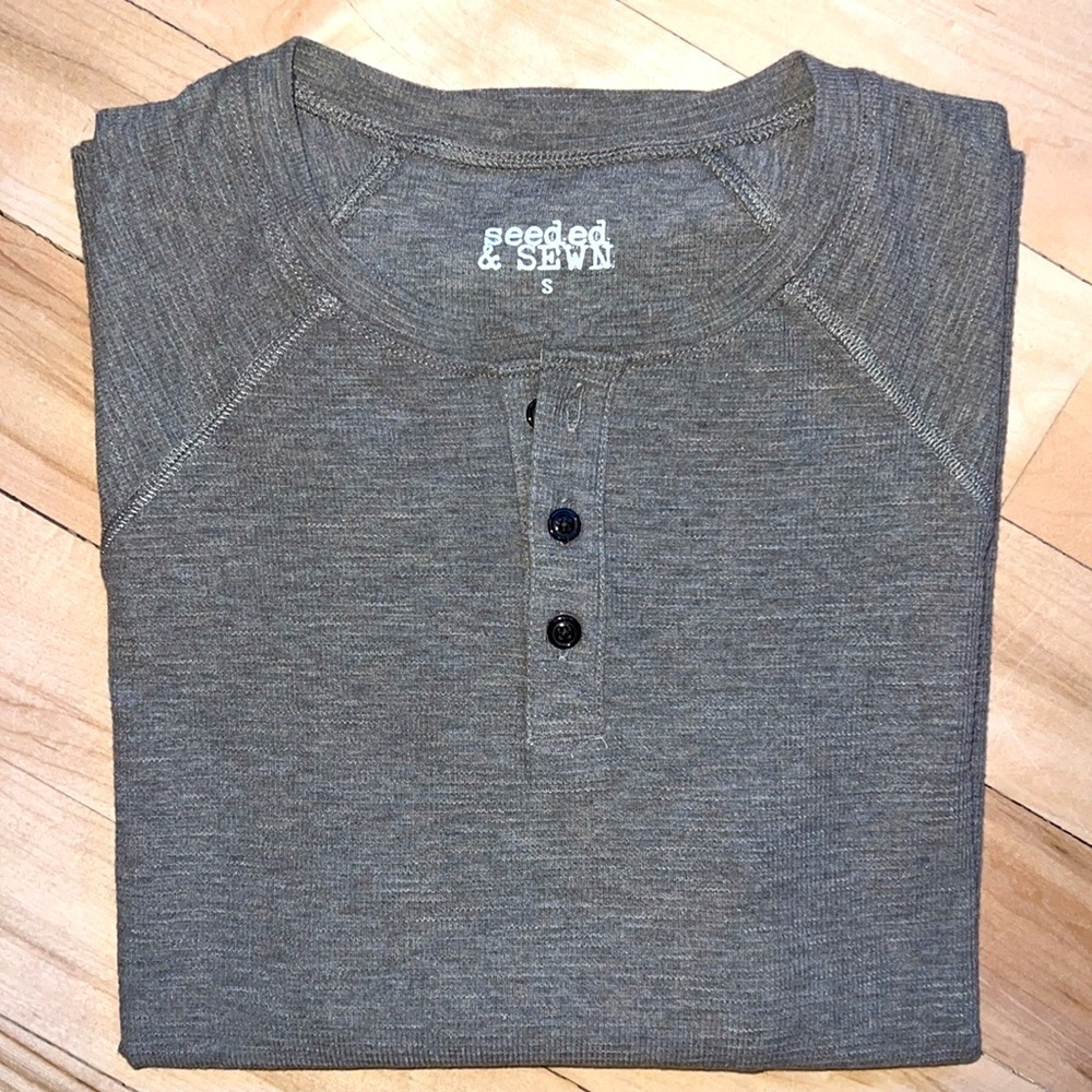 Men’s Seeded & Sewn Long Sleeve Henley​
